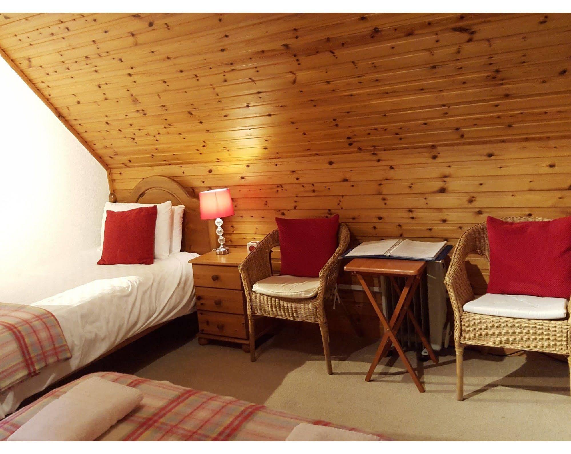 Carn Mhor Bed And Breakfast Aviemore Exterior foto