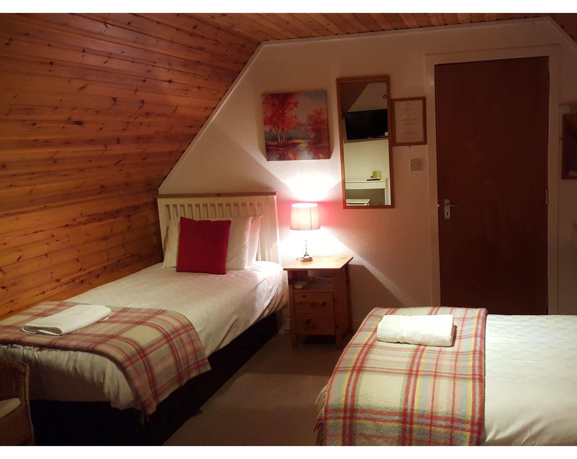 Carn Mhor Bed And Breakfast Aviemore Exterior foto
